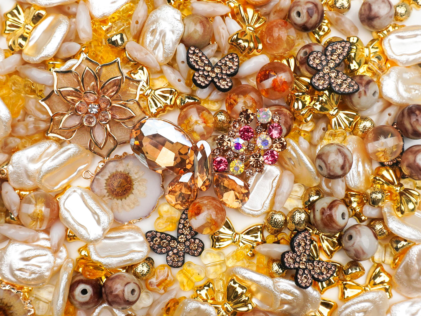 JP0489.ラグジュアリー：パリの蚤の市