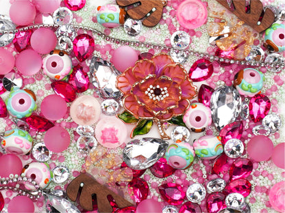 JP0555.ラグジュアリー：カピバラのバラ日和