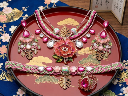 JP0555.ラグジュアリー：カピバラのバラ日和